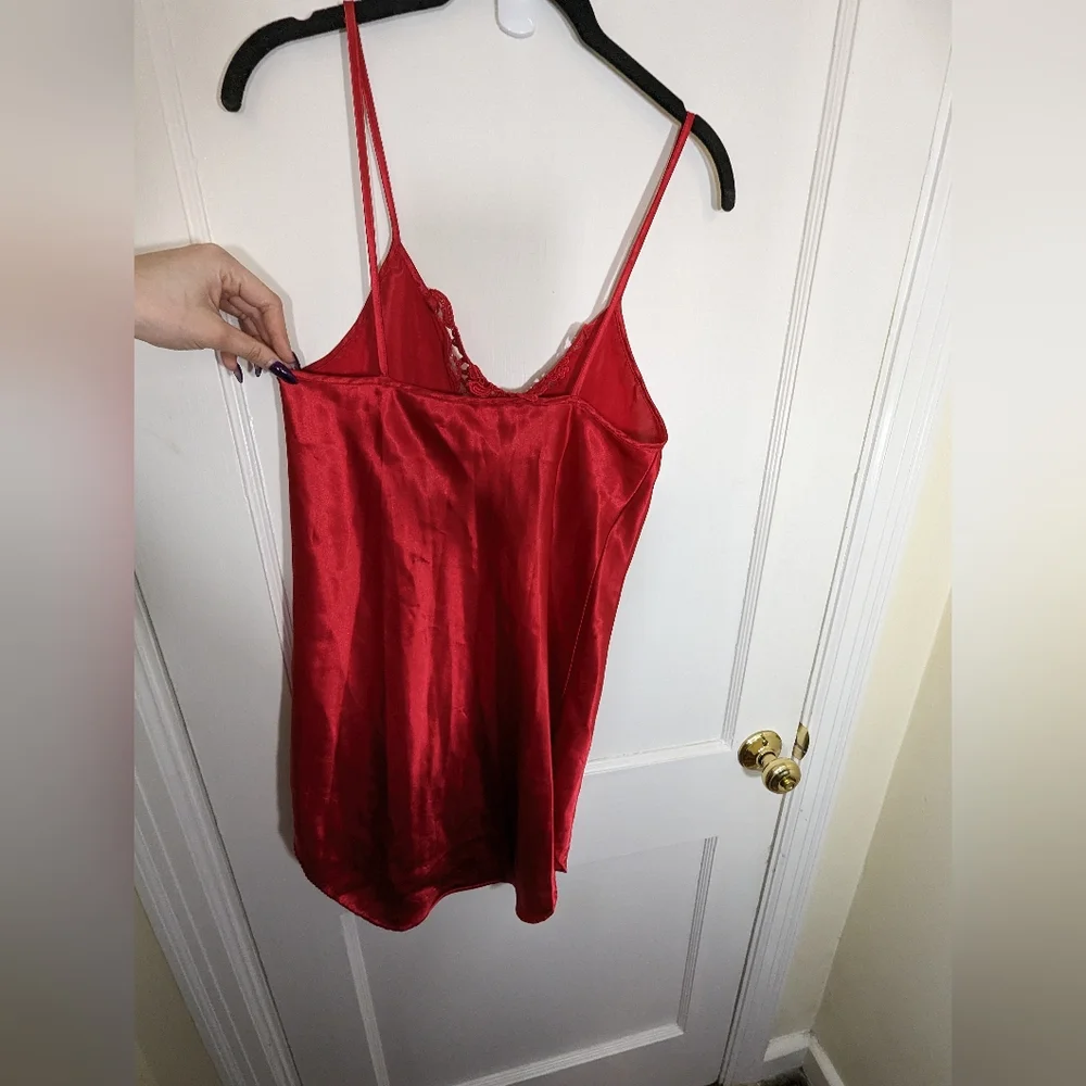 Lace Trimmed Red Nightgown - Picture 5 of 6